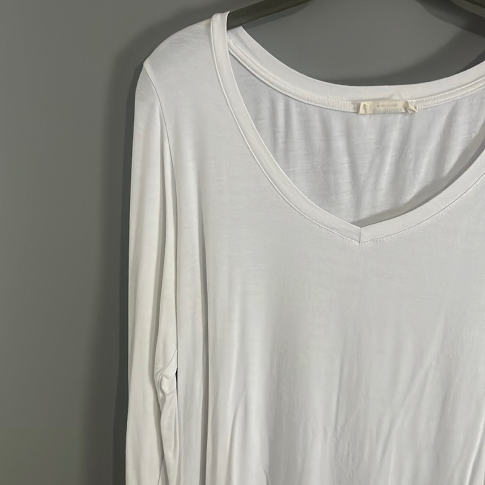 SUPER SOFT SZ LARGE WHITE LONGSLEEVE